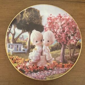 Precious Moments Classics Plate Collection Plate “ Love One Another”, 1993